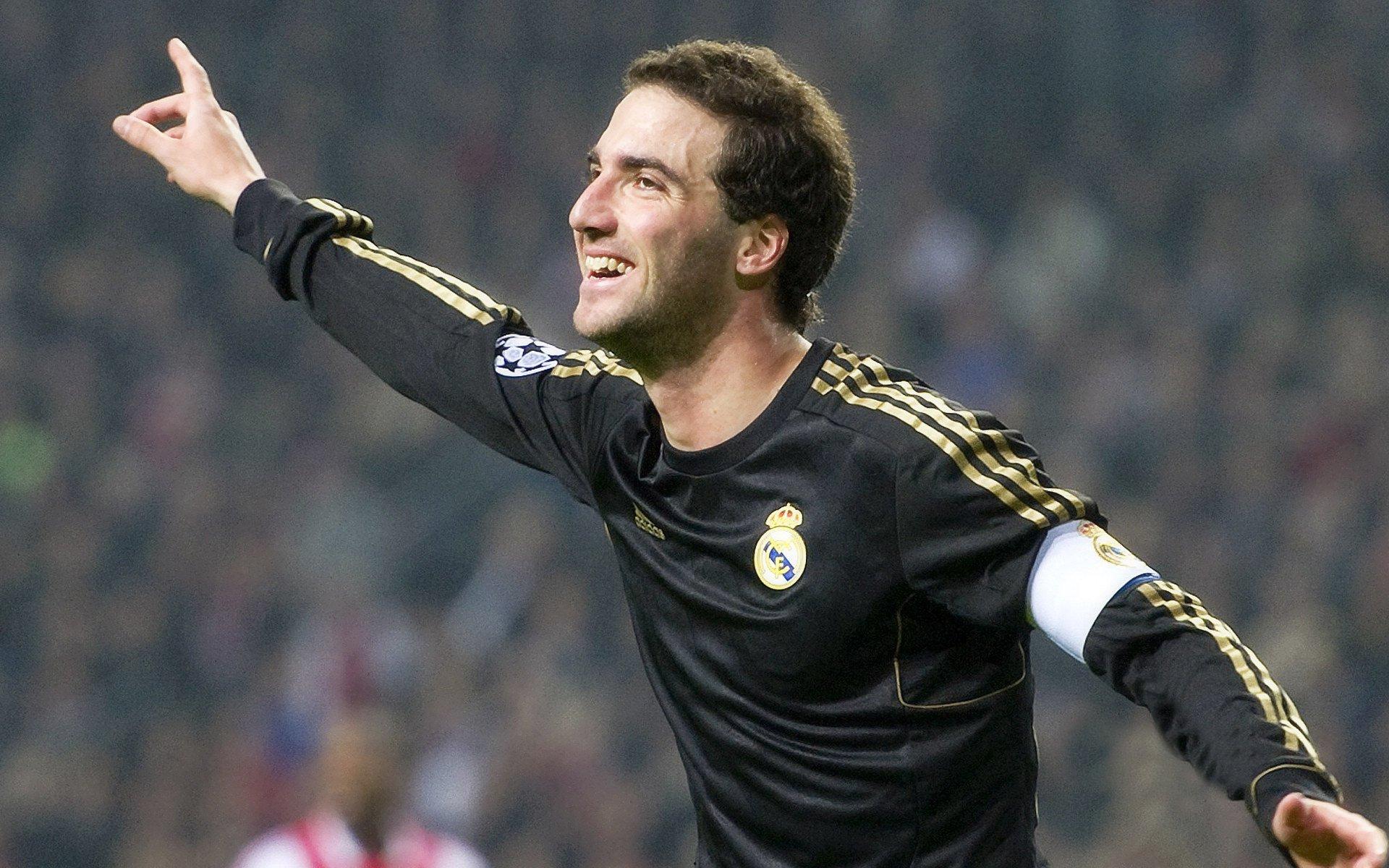 荷媒曝格洛赫拒绝罗马选择阿贾克斯,技术风格被誉新斯内德范德法特